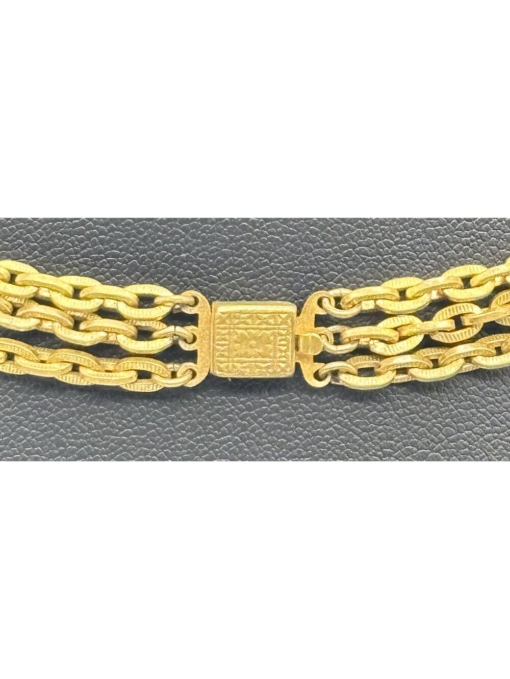Vintage Triple Strand Choker Gold Plated Textured Brass Links Embossed Box Clasp - Picture 8 of 14